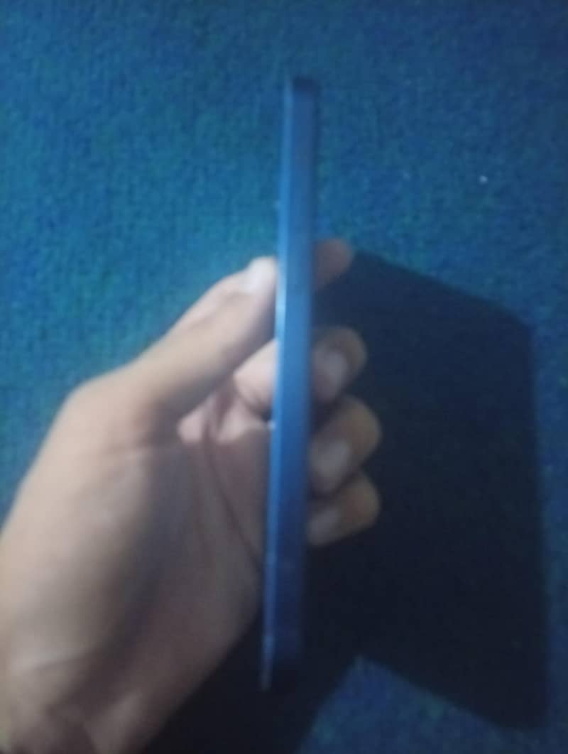 Apple iPhone 12 3