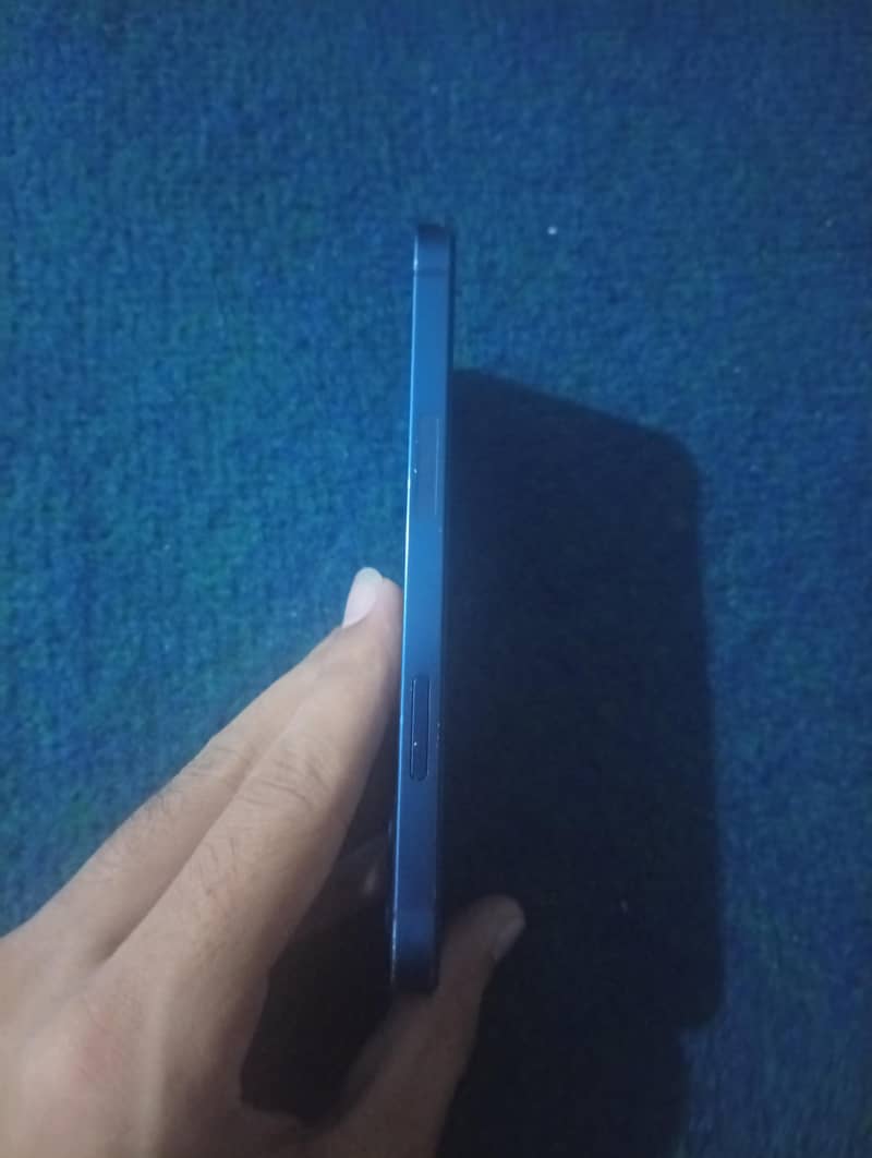 Apple iPhone 12 5
