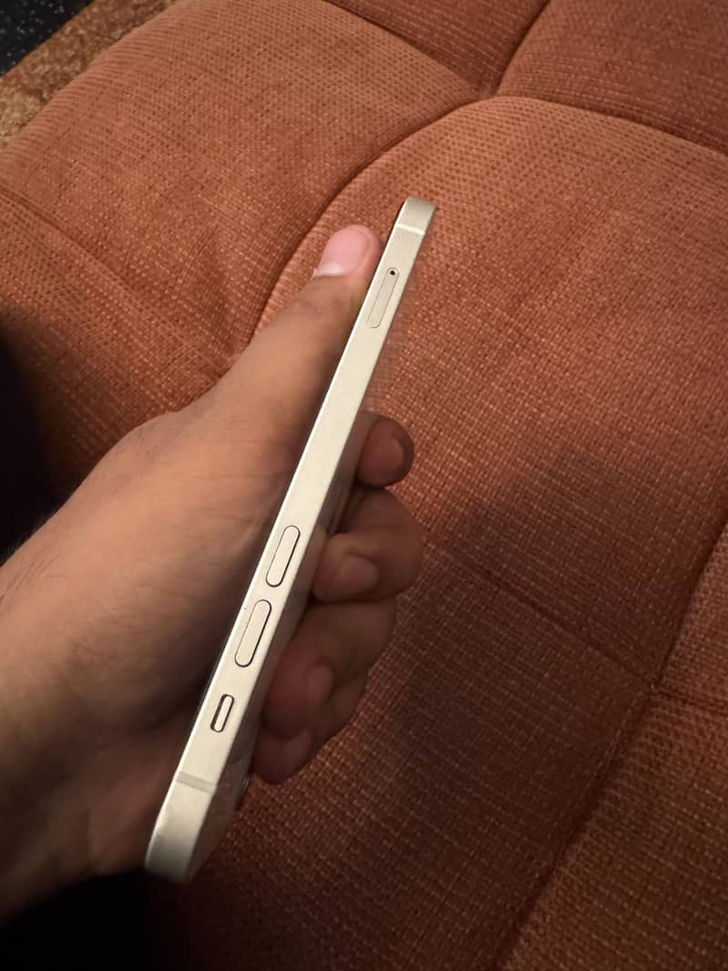 Apple iPhone 12 0