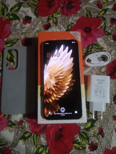 Tecno Spark 40 pro, with original complete accessories