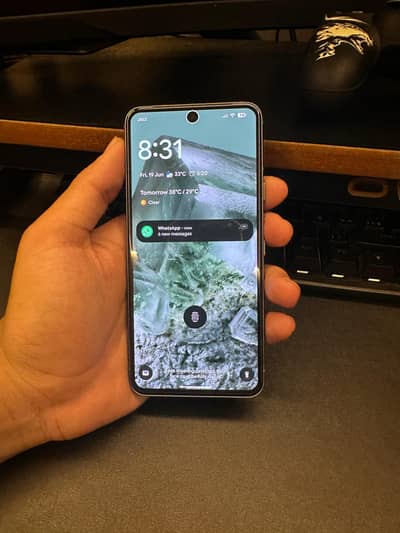Goggle Pixel 8 for sale