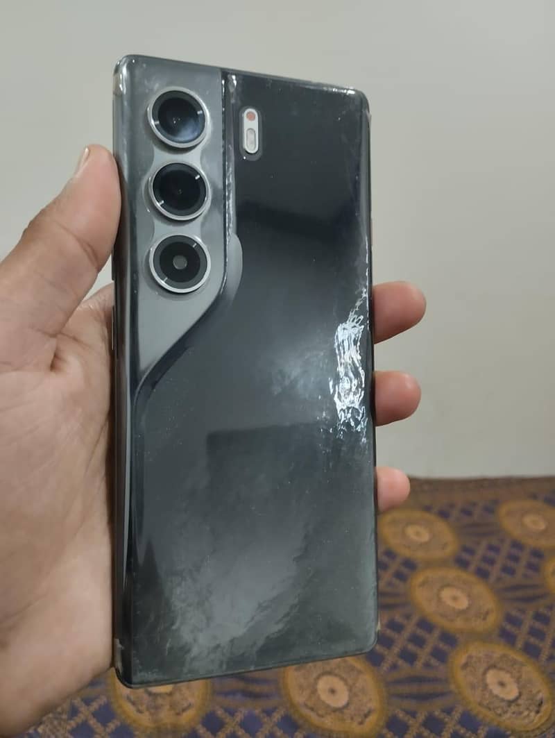 Tecno CAMON 40 Pro 2