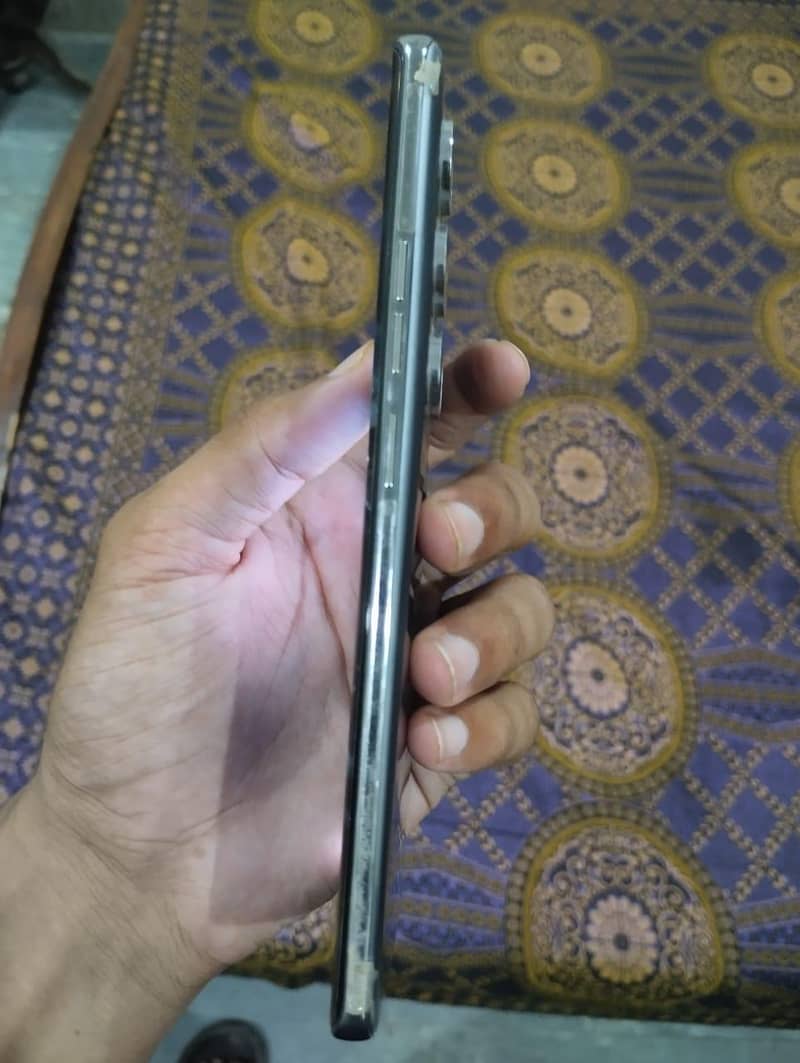 Tecno CAMON 40 Pro 6