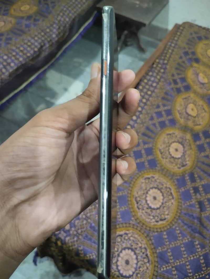 Tecno CAMON 40 Pro 7