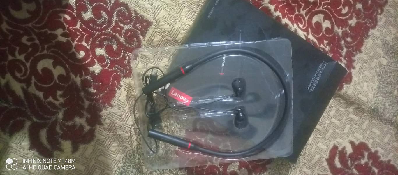 ear buds 0