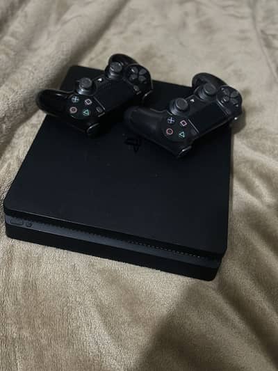 PS4 Slightly used original sealed