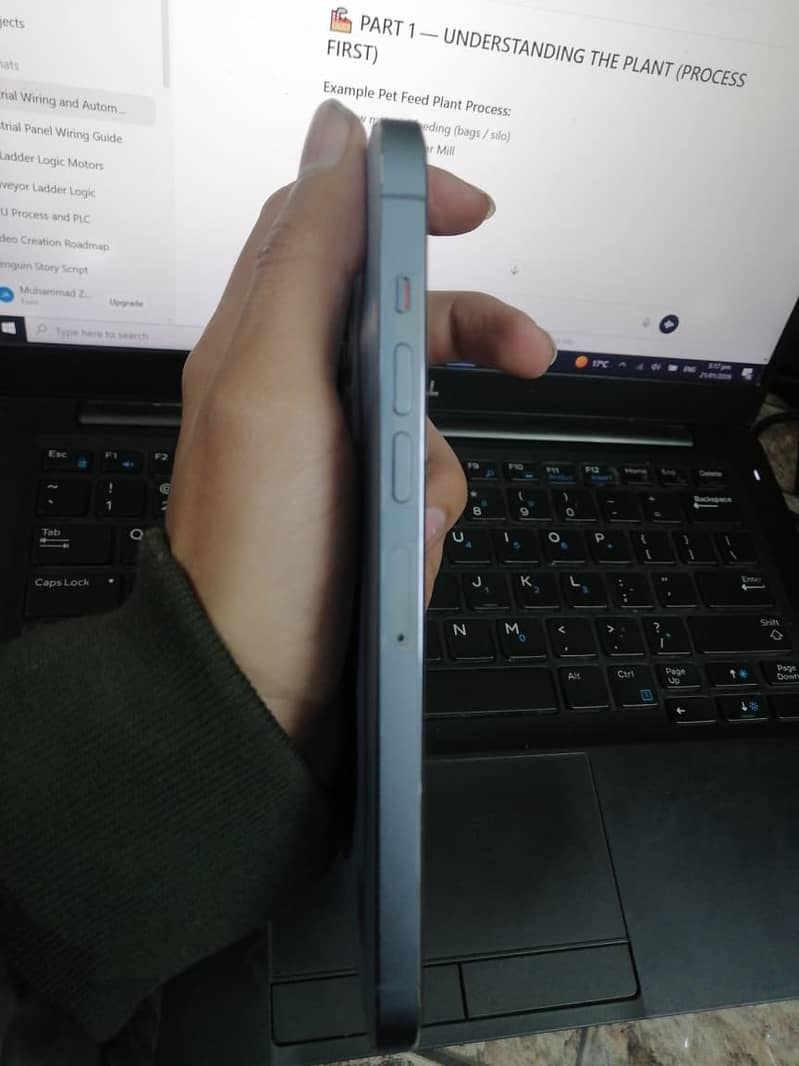 Apple iPhone 13 Pro Max 3
