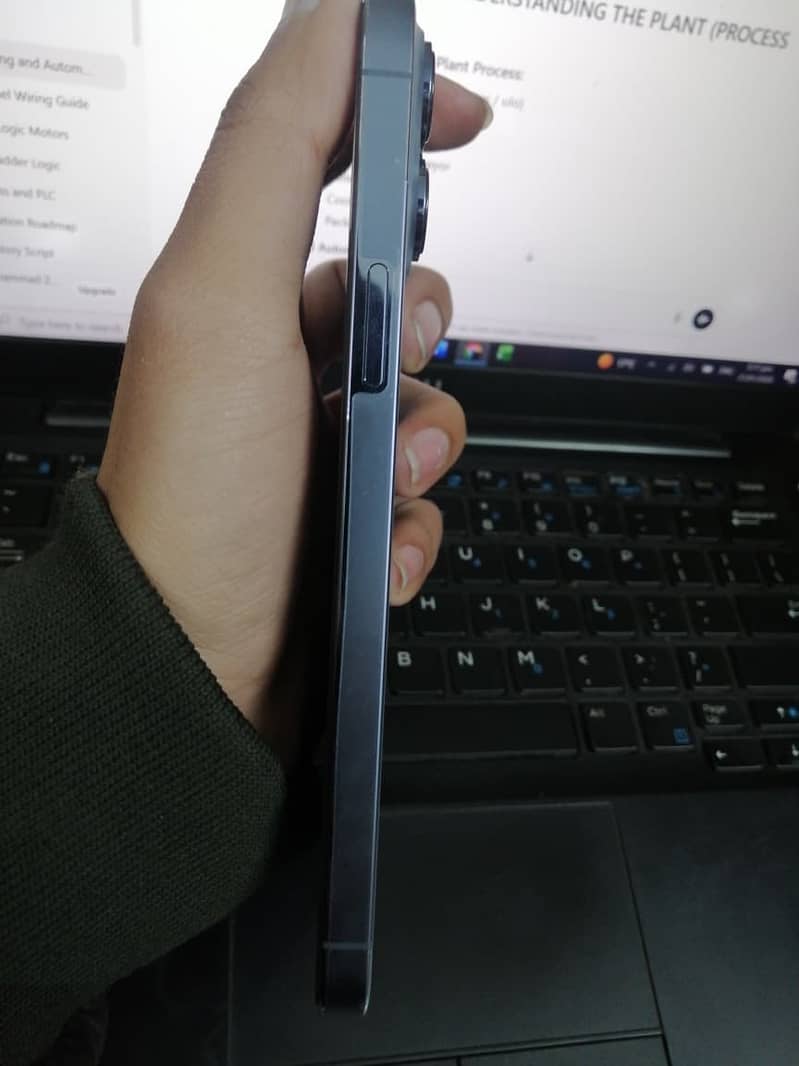 Apple iPhone 13 Pro Max 6