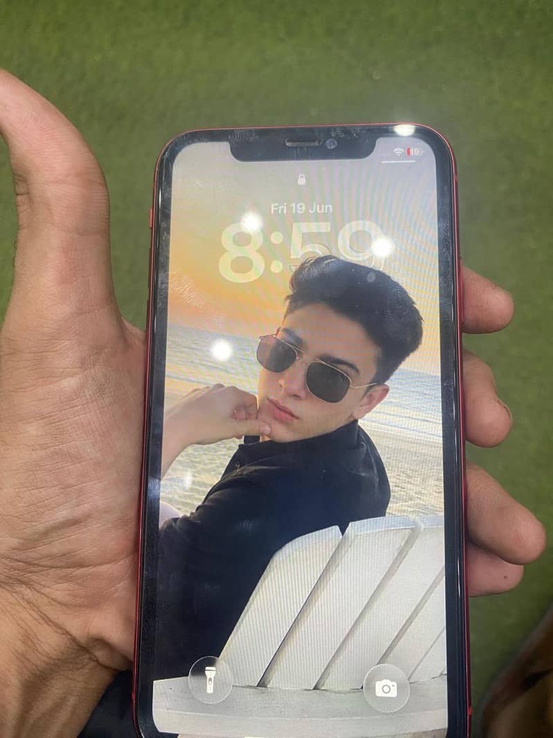 Apple iPhone 11 4