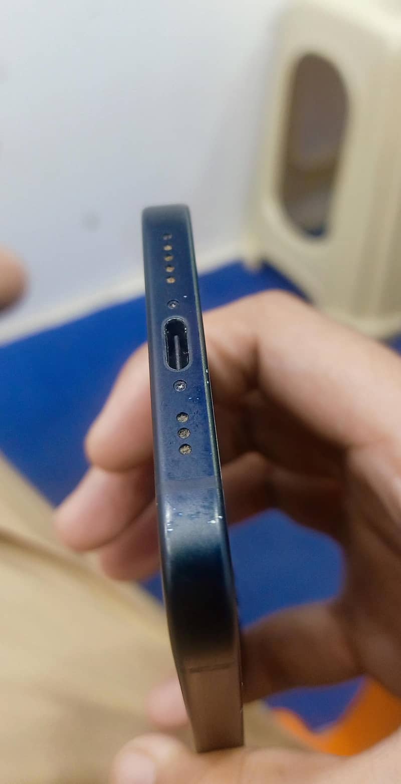 Apple iPhone 15 5