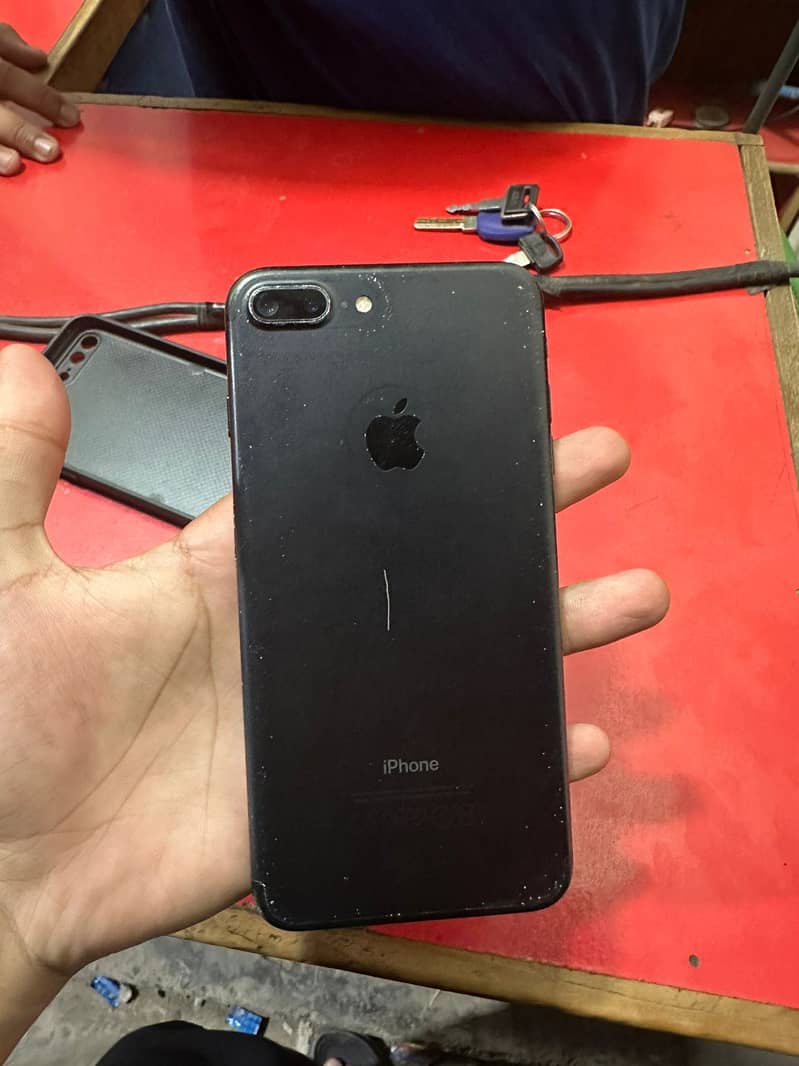 Apple iPhone 7 Plus 0
