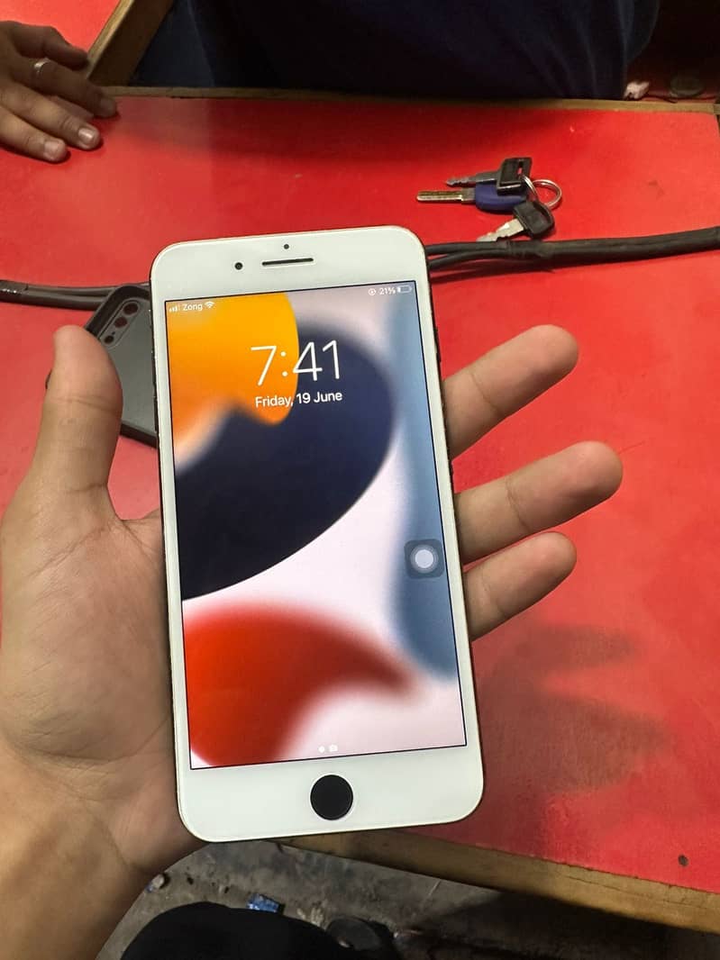 Apple iPhone 7 Plus 2