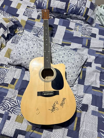 TAKLA PROFESSIONAL GUITAR