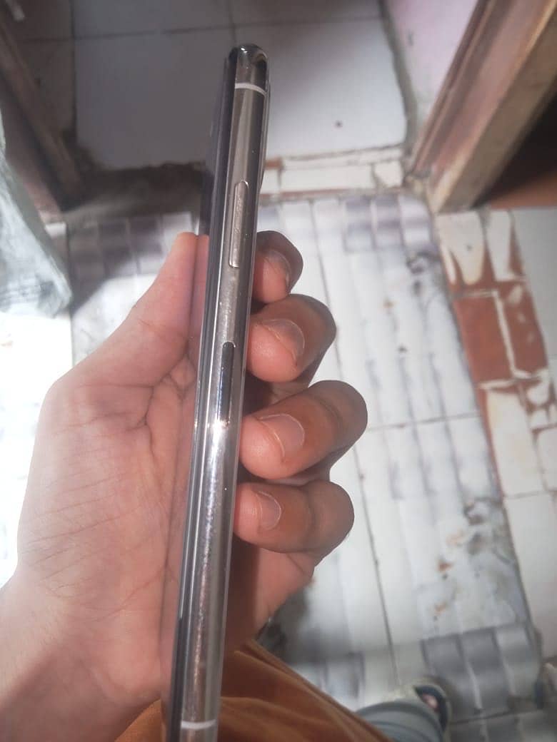 Apple iPhone X 1