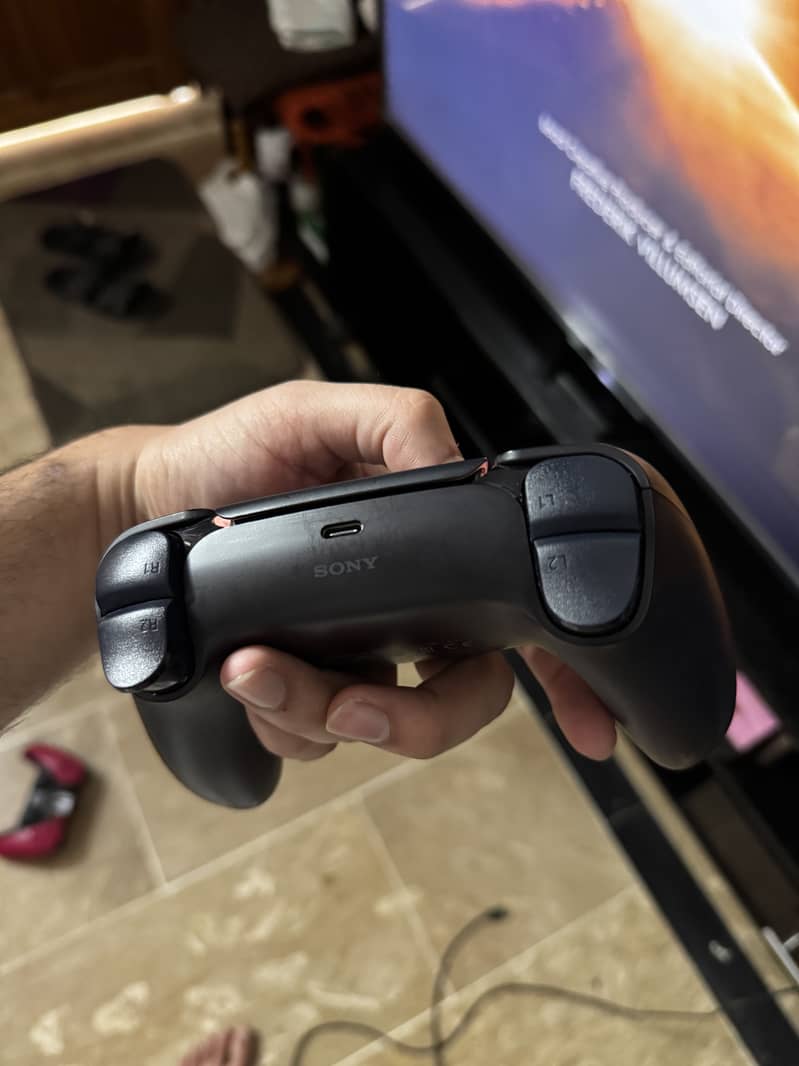 PS5 Controller Black UK Model 1
