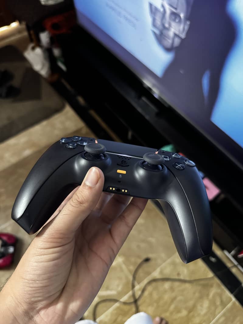 PS5 Controller Black UK Model 2