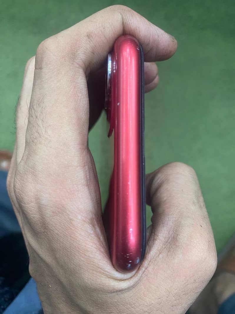 Apple iPhone 11 4