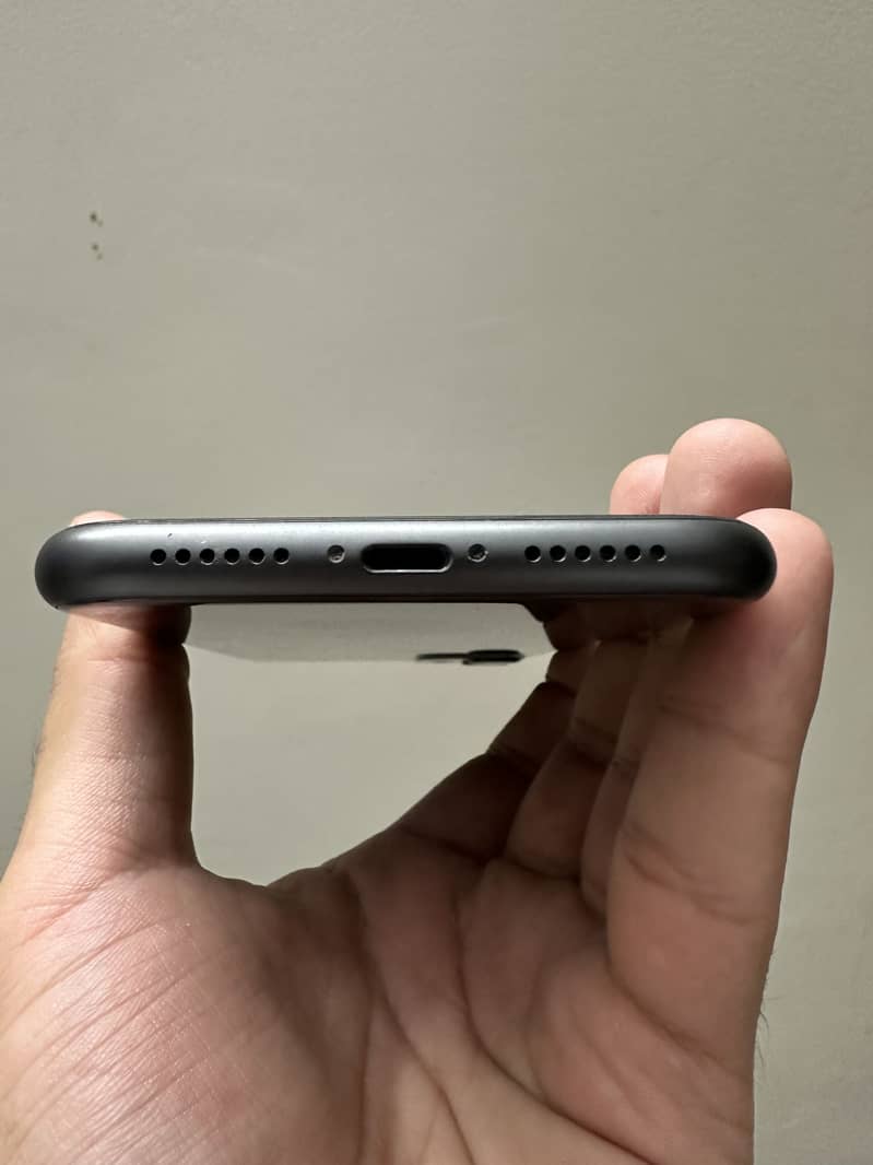 Apple iPhone 11 2