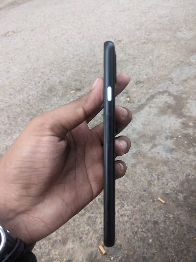 Google Pixel 4a 3