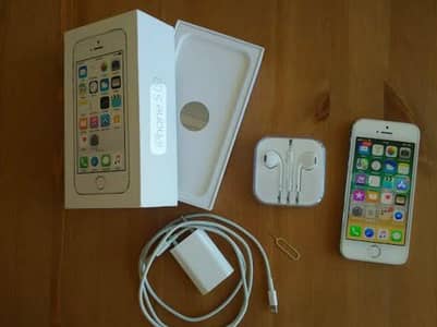 Apple iPhone 5s for sale my WhatsApp number 03457084434