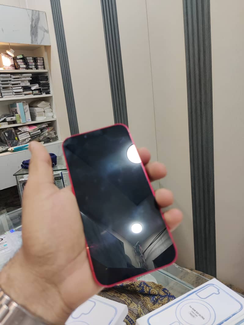 Apple iPhone 13 1