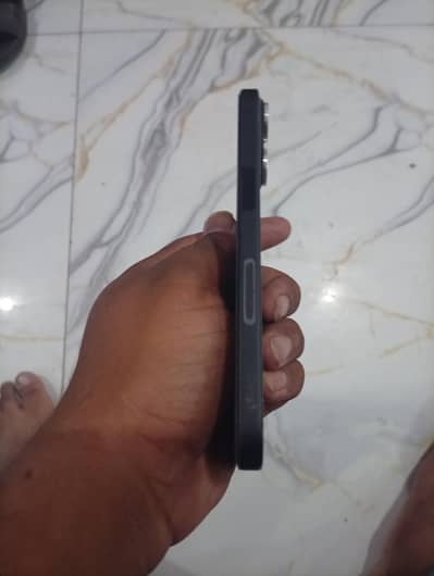 Apple iPhone 15