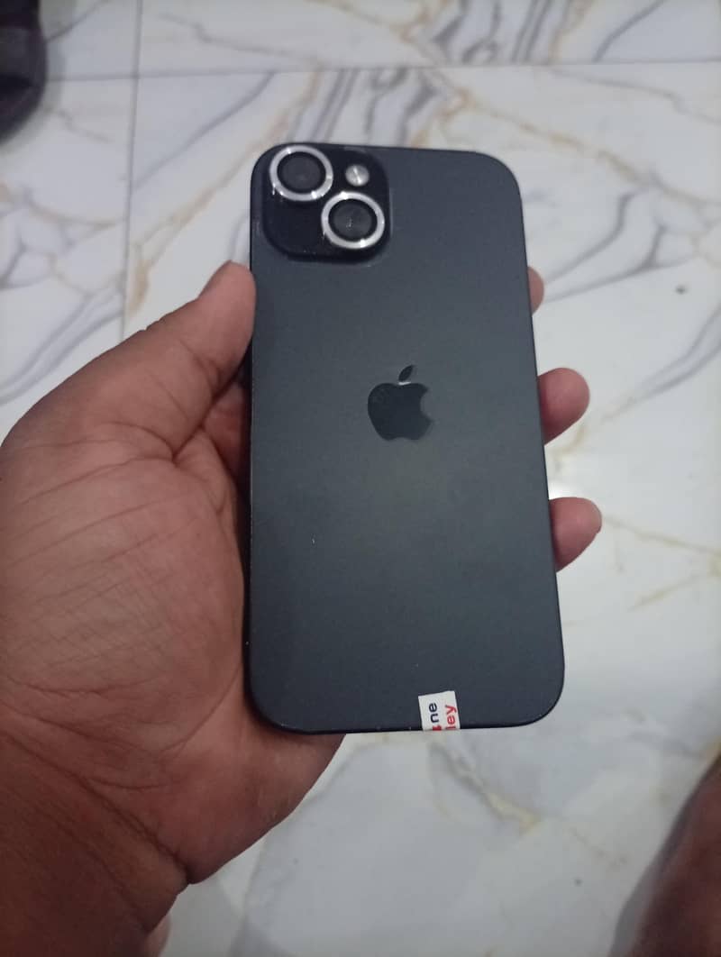 Apple iPhone 15 3