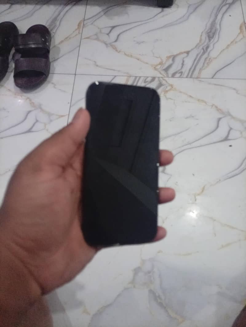 Apple iPhone 15 5