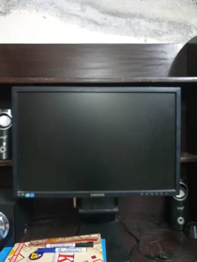 dell i3 2nd CPU with Monitor