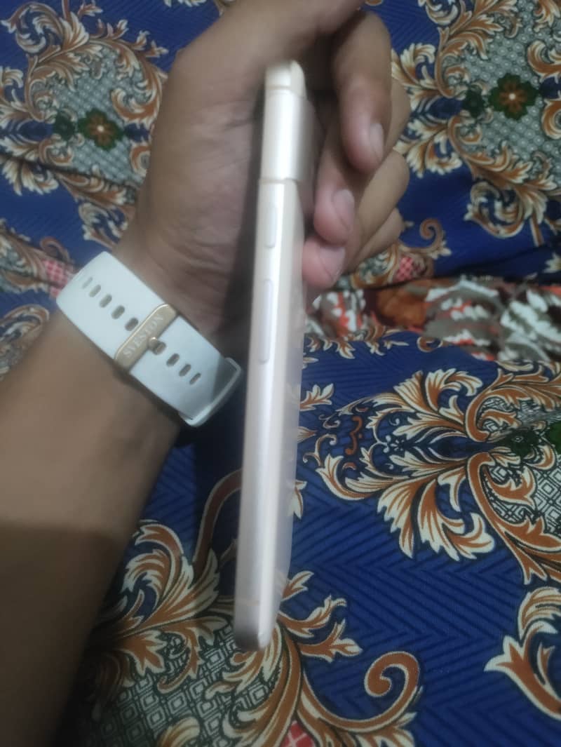 Google Pixel 8 1