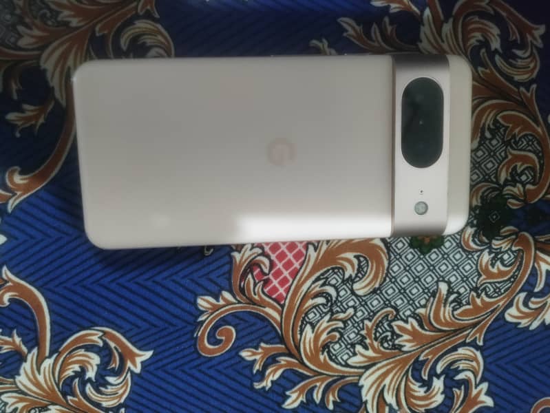 Google Pixel 8 2