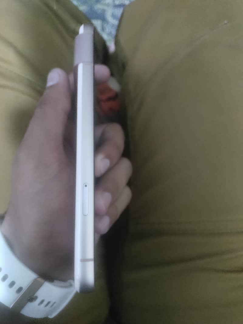 Google Pixel 8 3