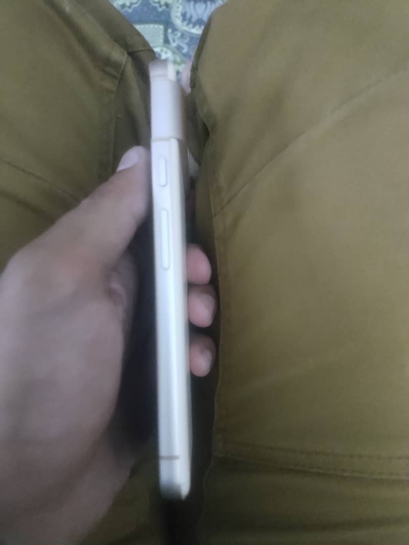 Google Pixel 8 6