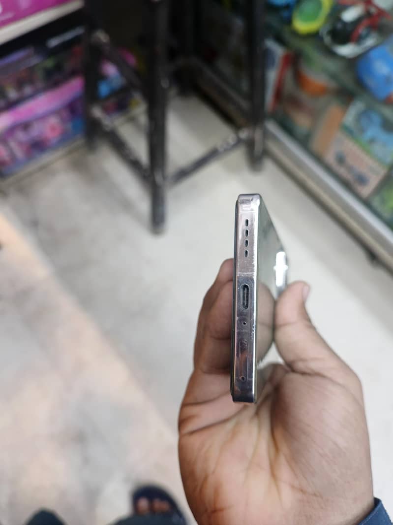 Infinix Note 40 4