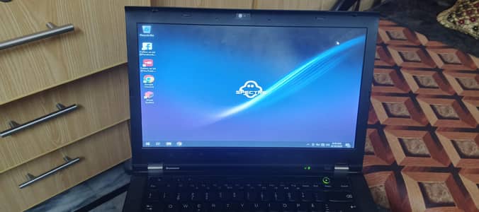 Lenovo laptop 4/500 i7 all ok