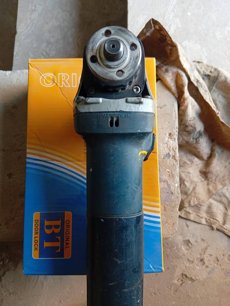 Bosh 5" angle grinder 1