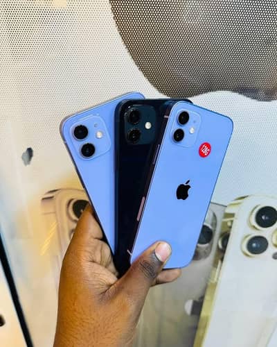 Apple iPhone 12