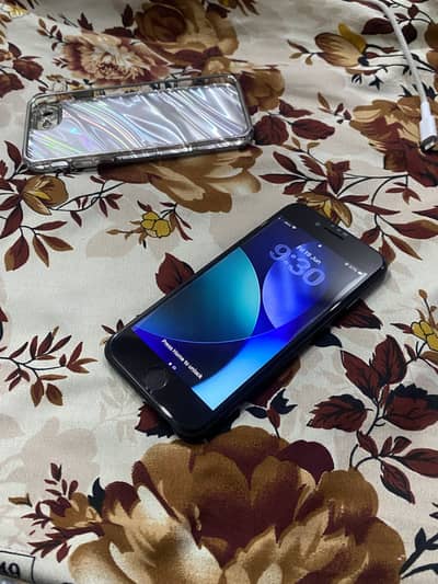 iPhone SE 2020 64GB PTA Approved