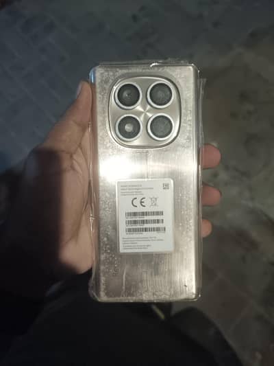 Redmi Note 14 pro 12+512 gb Golden color