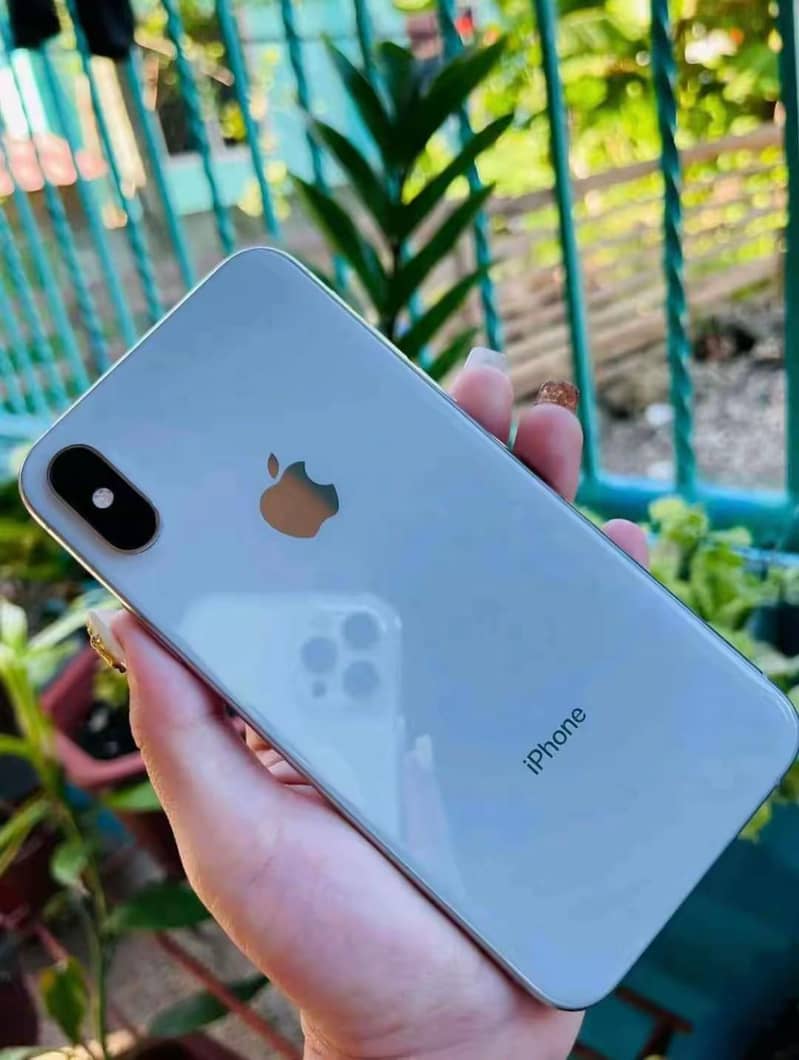 Apple iPhone X 4