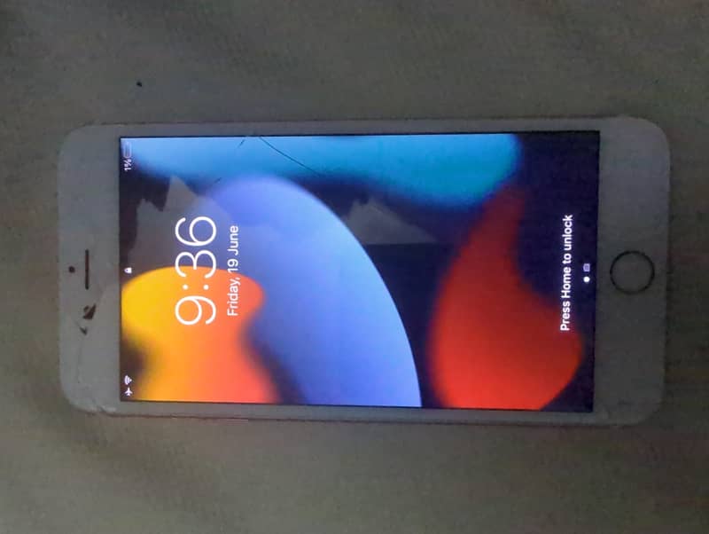 Apple iPhone 6 Plus 0