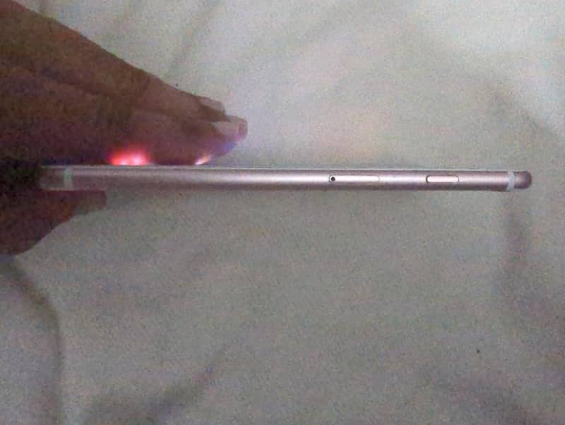 Apple iPhone 6 Plus 3