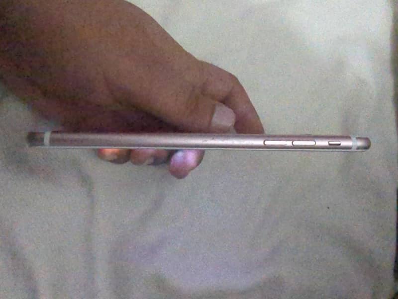 Apple iPhone 6 Plus 5
