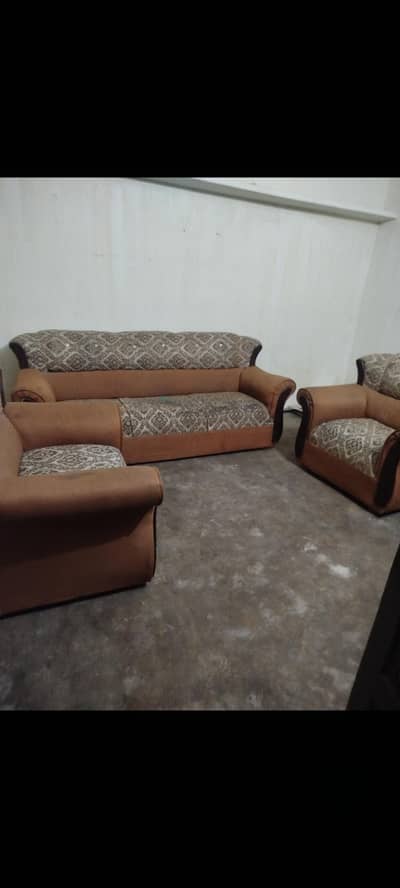 5 seater sofa set available