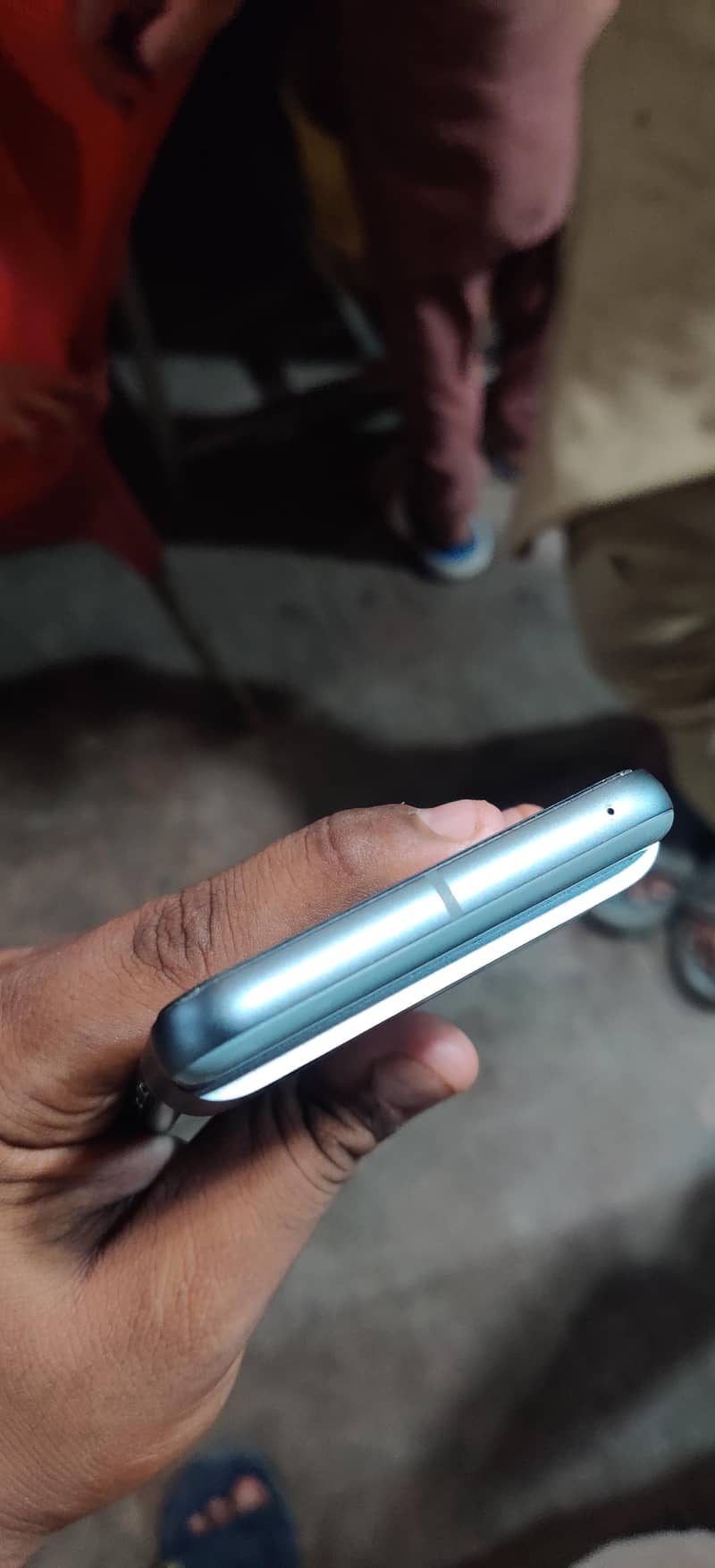 Google Pixel 8 4