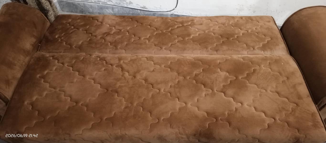Sofa cumbed 2