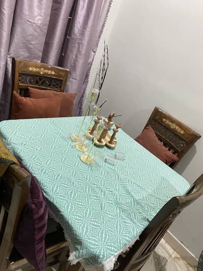 Dining table new (15 days used)