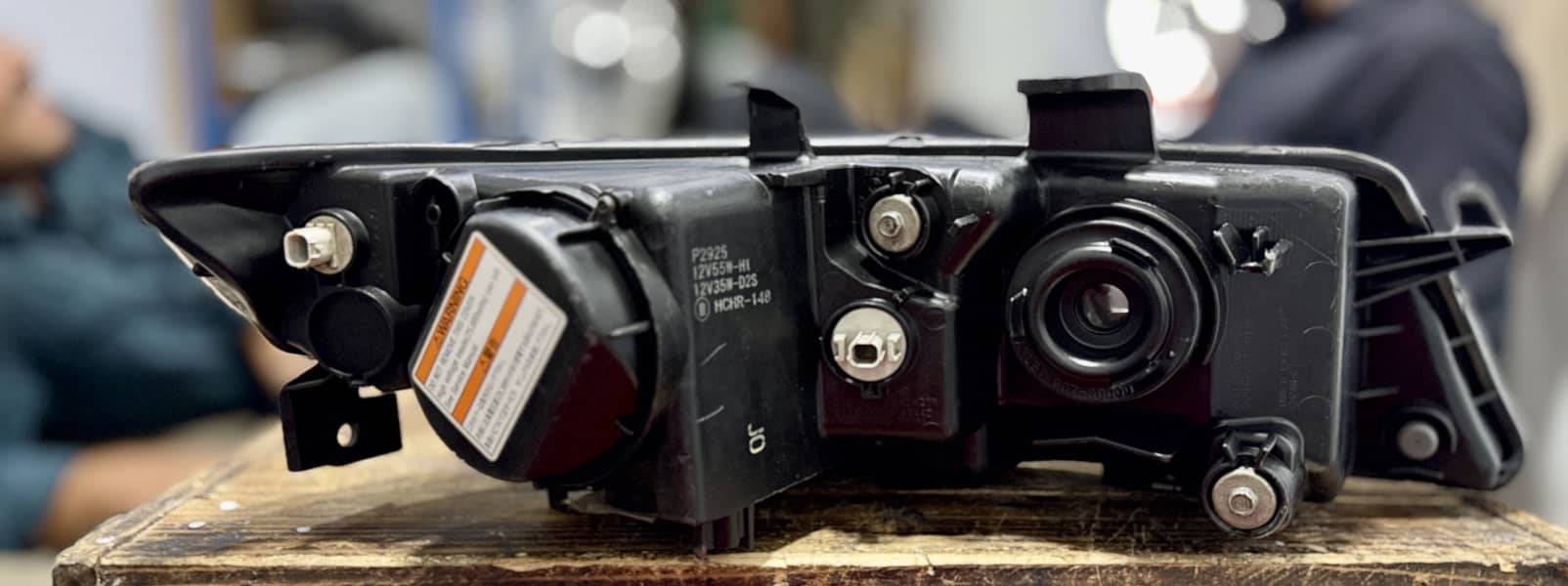 CL9 headlight left side 1