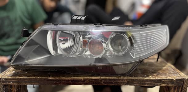 CL9 headlight left side