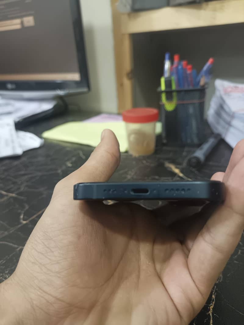 Apple iPhone 14 2